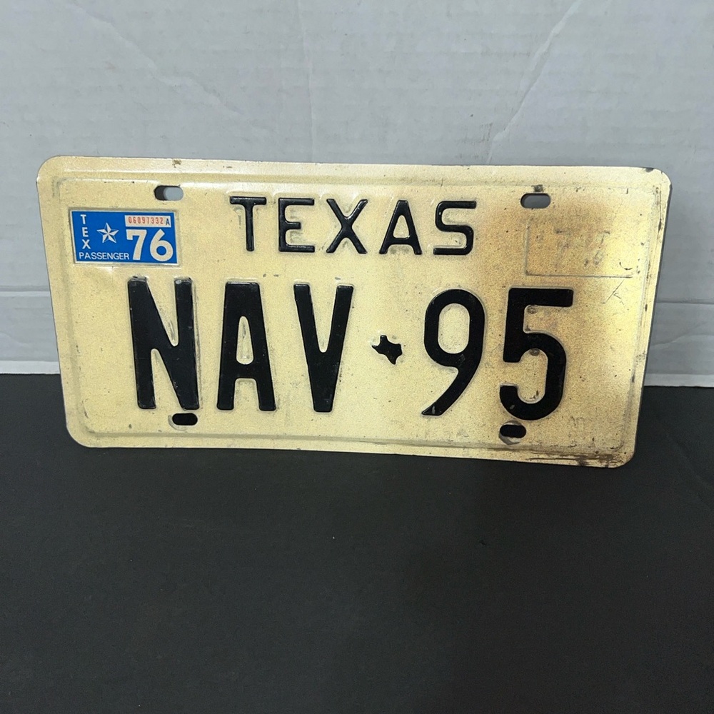 Vintage 1976 75 License Plate NAV 95 Wall Art Man Cave Crafting Decorative Art